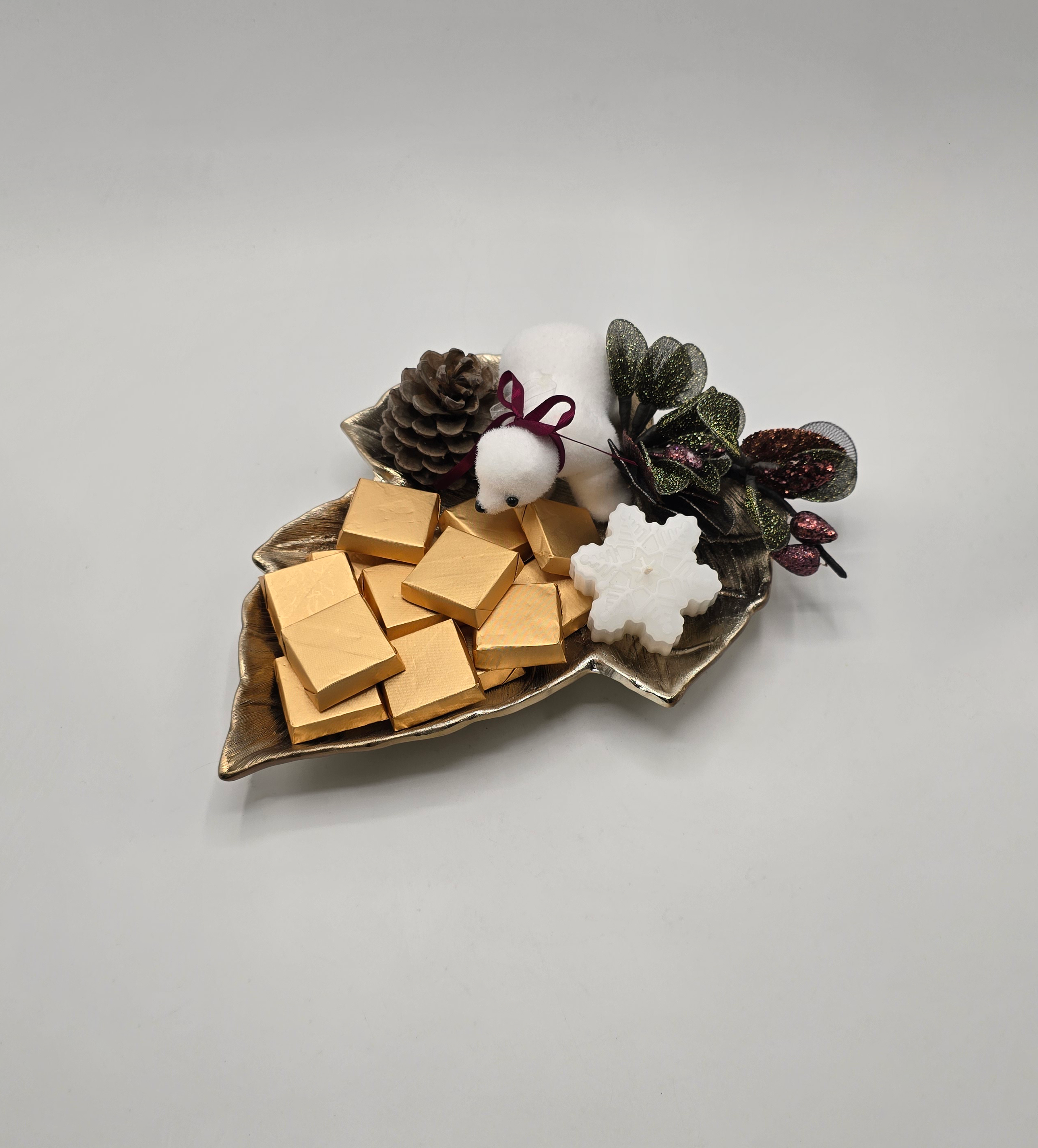 Leaf-Shaped Christmas Treats Assortment